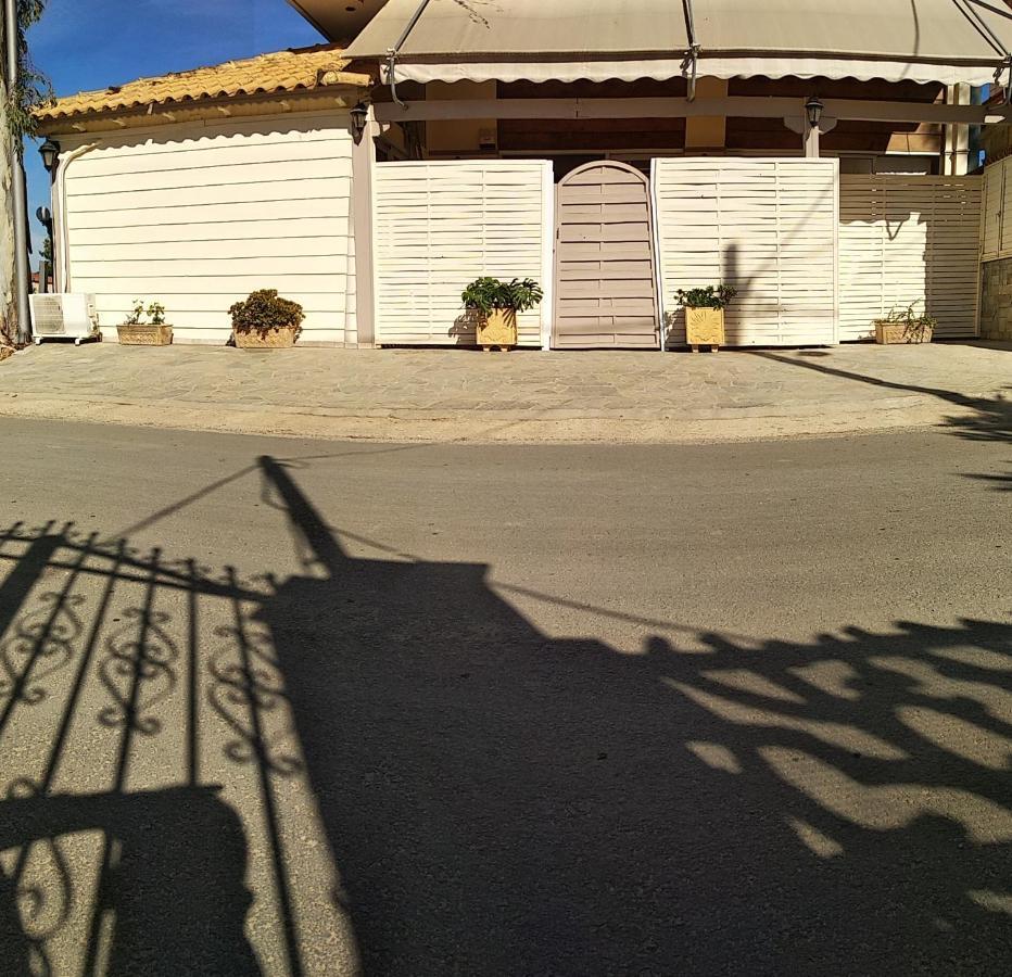 Alternative Country House 10 Minutes From Athens Airport Artemida  Exterior photo